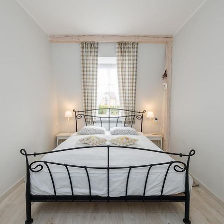 Apartament Prowansalski Apartment เรวัล ภายนอก รูปภาพ