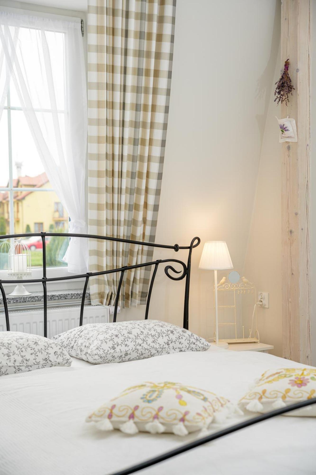 Apartament Prowansalski Apartment เรวัล ภายนอก รูปภาพ